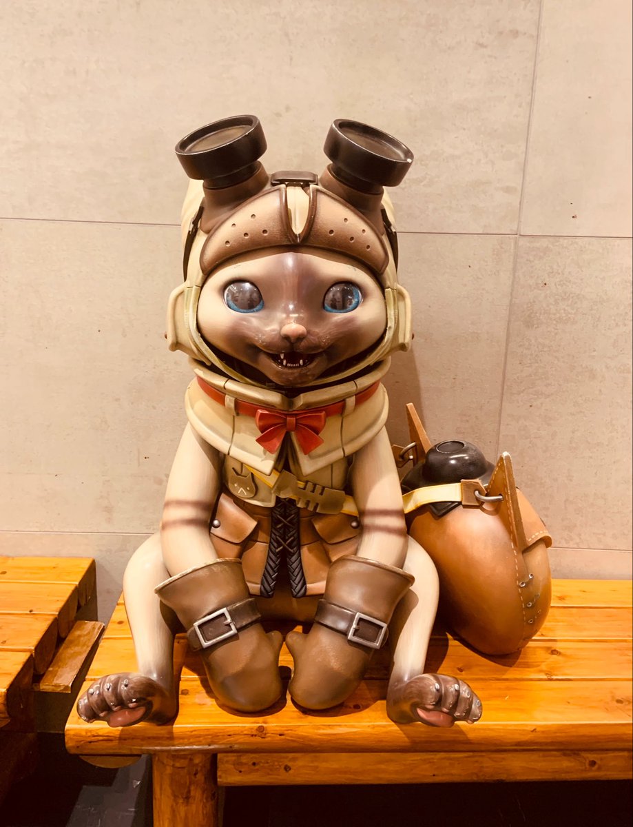 b3_re4's tweet photo. モンハン
ベンチに座って休憩中 https://t.co/ZfhukFNGRh