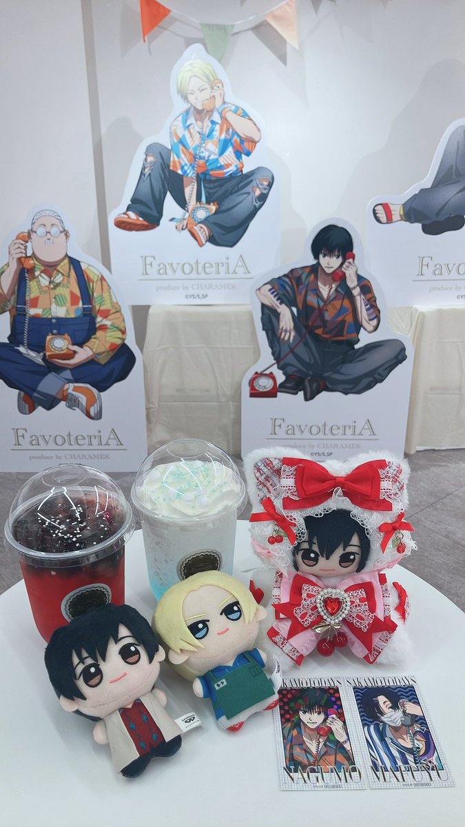 toa_ngsn's tweet photo. 東京ビックサイト前で唯一自撮り出来たやつと、ポップアップ行った時の写真出します！特典ランダムだと普段は南雲全然出ないのに今回は等身で出てビックリした！

飲み物は南雲は現地で、シンのドリンクはお持ち帰りでゆっくり飲みました！ https://t.co/i22F38N6PJ