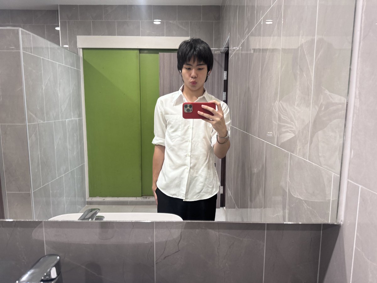 pvy_peak's tweet photo. ไม่มีอะไรลงละ

LOVEX3 EPISODE 9

#LOVEx3_EP9 https://t.co/m0rz9VIZ9c