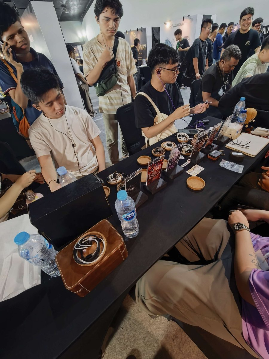 ARISYN_Official's tweet photo. Thanks to everyone who stopped by to meet ARISYN at #PAPI2026 and shared their impressions and favorite music with us.🔥🔥 Jakarta, we’ll be back with more great sound. See you next time! 👋
#HiFi #Audiophile #show #PortableAudioPartyIndonesia https://t.co/t6McQdqYpL