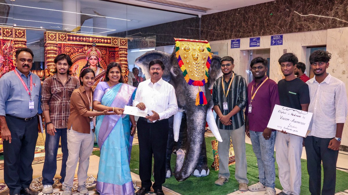 AcsArunkumar's tweet photo. Appreciating our Visual Communication students for creating a beautiful handmade elephant as part of the Vijayadasami celebration. Pleased to present cash rewards in recognition of their creativity, dedication, and artistic effort. Wishing them many more creative endeavours and achievements ahead.

#DRMGR #MGRERI #visualcommunication #vijayadasami