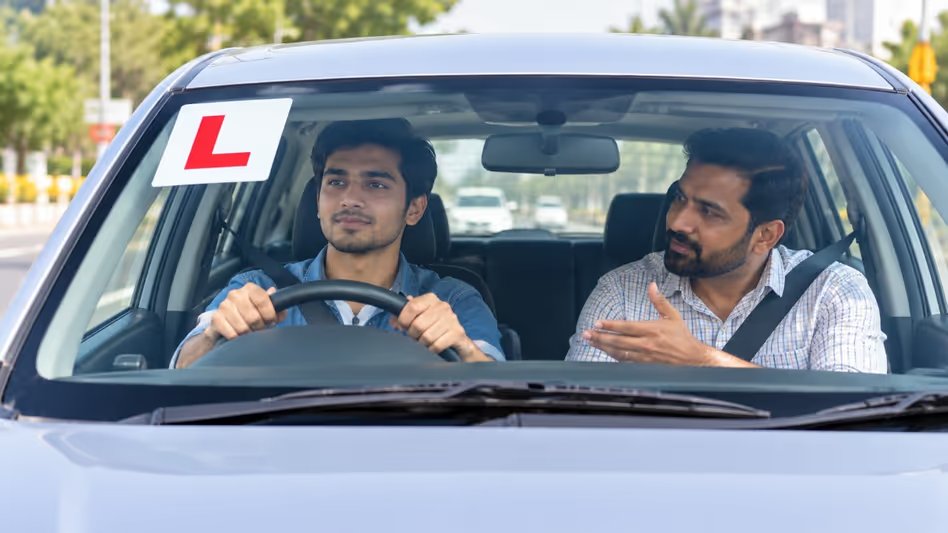 GoodNewsToday's tweet photo. Learner's Driving Licence: बनवा लिया है लर्निंग लाइसेंस? तो गलती न करें अकेले कार चलाने की... इन नियमों का करें पालन, नहीं तो नुकसान होगा बड़ा
#learner #driving #rule
https://t.co/3Cm2bsFHF6 https://t.co/Imh1WtPJy1
