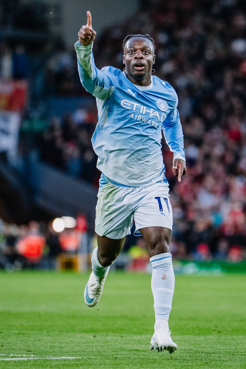 ManCity's tweet photo. Incredible ☝️ https://t.co/CLxMftA9P0