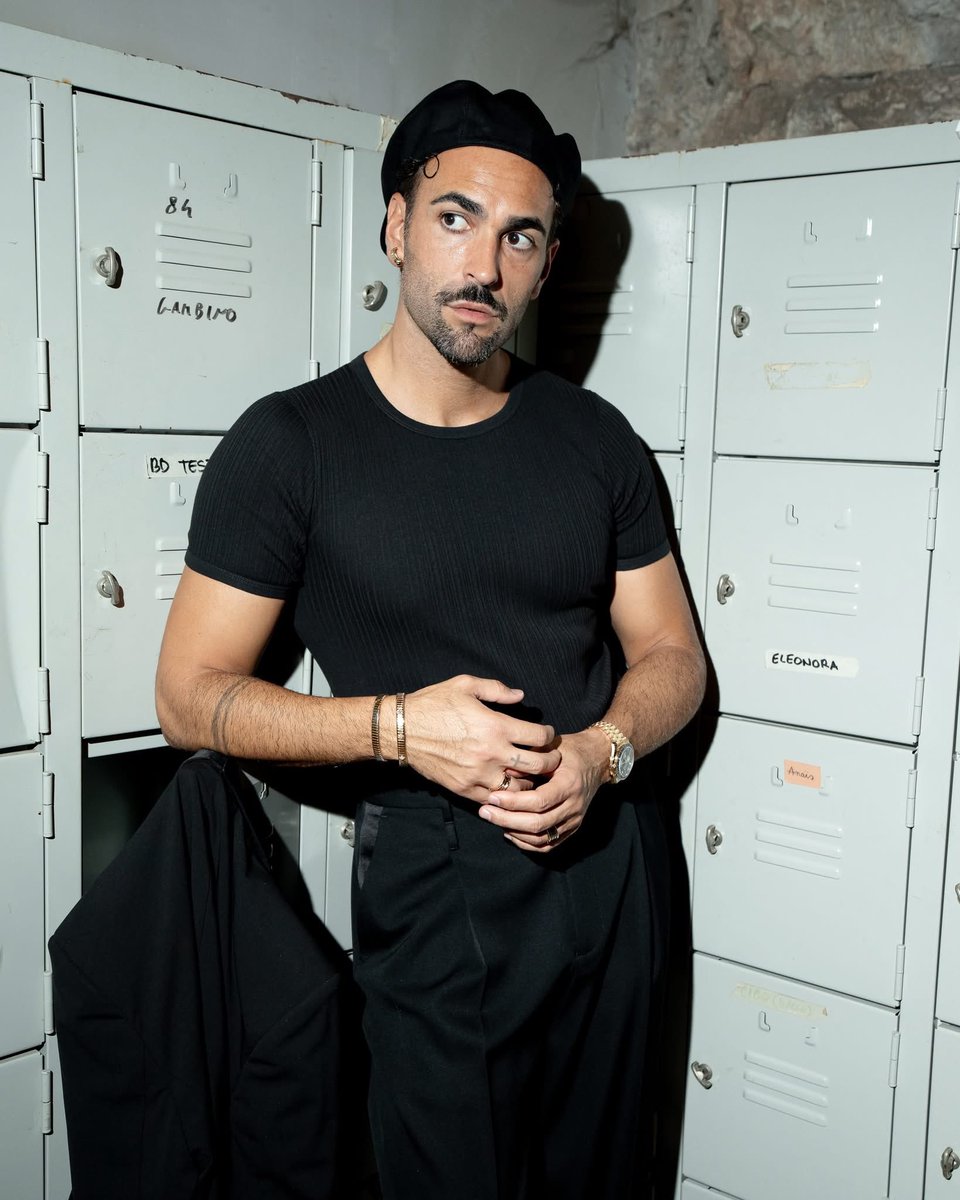 Rossaliena's tweet photo. @mengonimarco , che charme, che eleganza in queste immagini 🫠
#CTCF https://t.co/e8vaMAWokJ