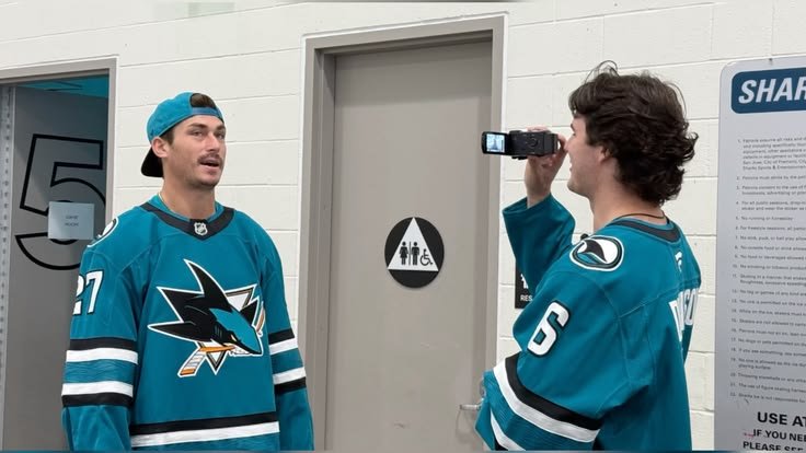 SH4RKINF3STED's tweet photo. anyways #goodmorning #sjsharks nation  <33 https://t.co/yIkKhjMK62