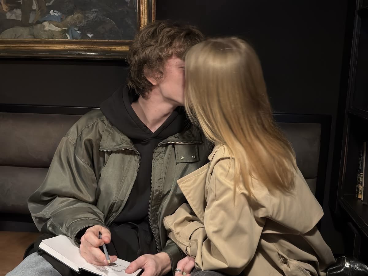 flwzoe13's tweet photo. 💘🤍💞💓💗🤍💘💗💕 https://t.co/VK8JvBJRSD