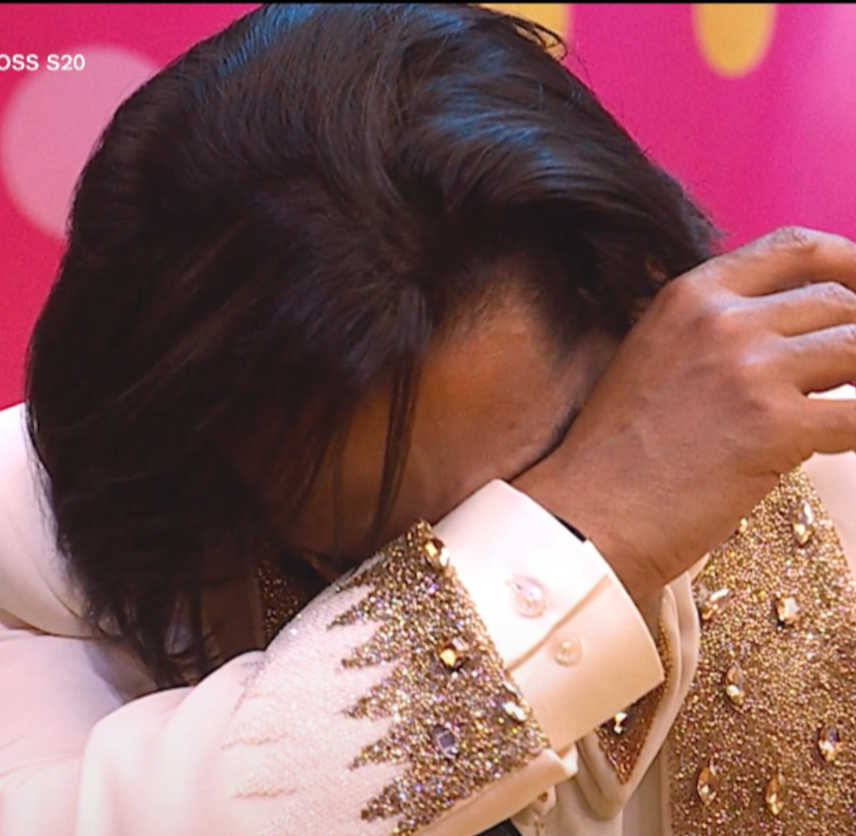 SHREE_SHARMA11's tweet photo. Broken down by relentless bullying and continuous poking from the group
Seeing him in tears when Salman Sir finally stood up and acknowledged his pain
The heavy burden of fighting a lonely battle against toxic minds

WE FEEL YOUR PAIN QAZI

#QaziTouqeer #BiggBoss20 https://t.co/vP2uKzagck