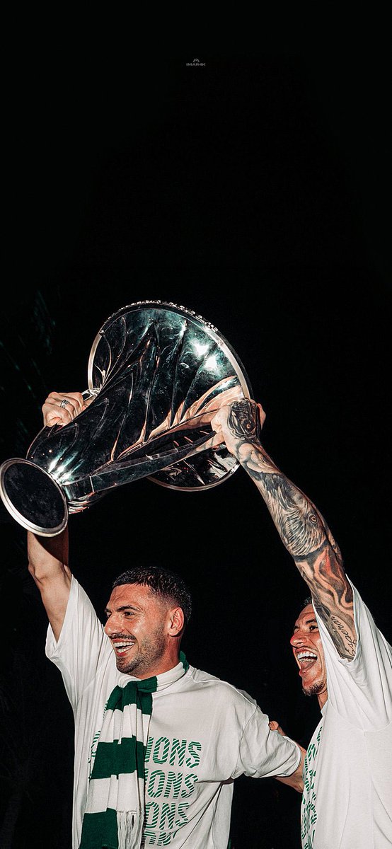 abdulrahman_188's tweet photo. في ظل أن اللاعبين غالباً مايتكلمون في أي احداث سياسية، ويلتزمون الصمت في كثير من الأمور..
ظهر لنا ديميرال بتصريح بطولي الكل صفّق وأشاد به.. تكلم بمنطق الرجال وبشخصية العظماء عن هذا البلد الكبير وكنت أتمنى أن يبدأ هذا التضامن من لعيبتنا ولكن بعد تصريح ديميرال راح تشوفون الكثير سوف يصرّح ويغرّد من اللاعبين السعوديين والأجانب ✅

ديميرال، كان يدافع عن الأهلي دائماً في تصريحاته وكأنه ابن الأهلي ودخل في صراعات قوية جداً من اجل الأهلي واليوم يدافع عن البلد الذي احتضنه وفي مؤتمر لبطولة قارية .
ديميرال شخصية مختلفة وواحد من أكبر أسباب النخبتين وشخصية وبيئة الأهلي مؤخراً 💚