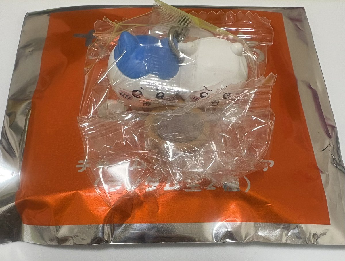 trkr0516's tweet photo. 【交換】
映画 ちいかわ 人魚の島のひみつ
入場者特典 第6弾 チャームミニフィギュア

譲▶︎ちいかわ＆ハチワレ

求▶︎うさぎ&amp;モモンガ

＊郵送 or 手渡し(大阪)
＊取引垢不調のためこちらで募集

難しいかと思いますが、
検索からもお気軽にお声がけください🫧 https://t.co/DrDLq1959B