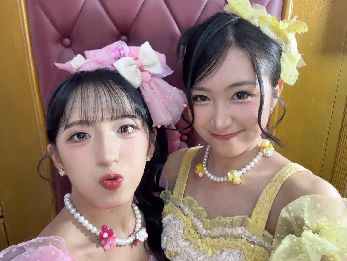 Levi_JKT48's tweet photo. hatur nuhun semuanyaa untuk passion 200% hari inii. senang sekali bisa perform bareng ka feni hari iniii 😚😚😚 jangan lupa #LevReport nya yaaaa, selamat istirahat!! ❤️‍🔥❤️‍🔥❤️‍🔥 https://t.co/DvINxlziPt