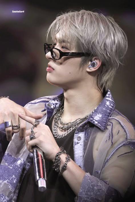 sxumyg's tweet photo. 아회색머리도예뻐………..
송민기탈색모아랑단모집합니다
일단 나 https://t.co/xh7gy9gQch