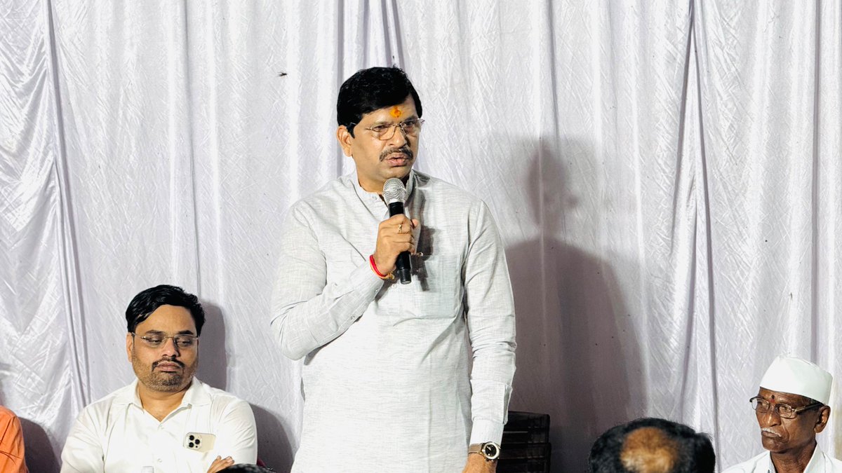 ThorveMahendra's tweet photo. निकोप येथे शिवसेना शाखेचे उत्साहात उद्घाटन संपन्न!

मौजे निकोप व परिसरातील नागरिकांच्या समस्या सोडविण्यासाठी ही शाखा प्रभावी केंद्र बनेल. जनसेवा हाच ध्यास! 

#शिवसेना #महेंद्रथोरवे #जनसेवा #Karjat #ShivSena https://t.co/mXa17aNzLi