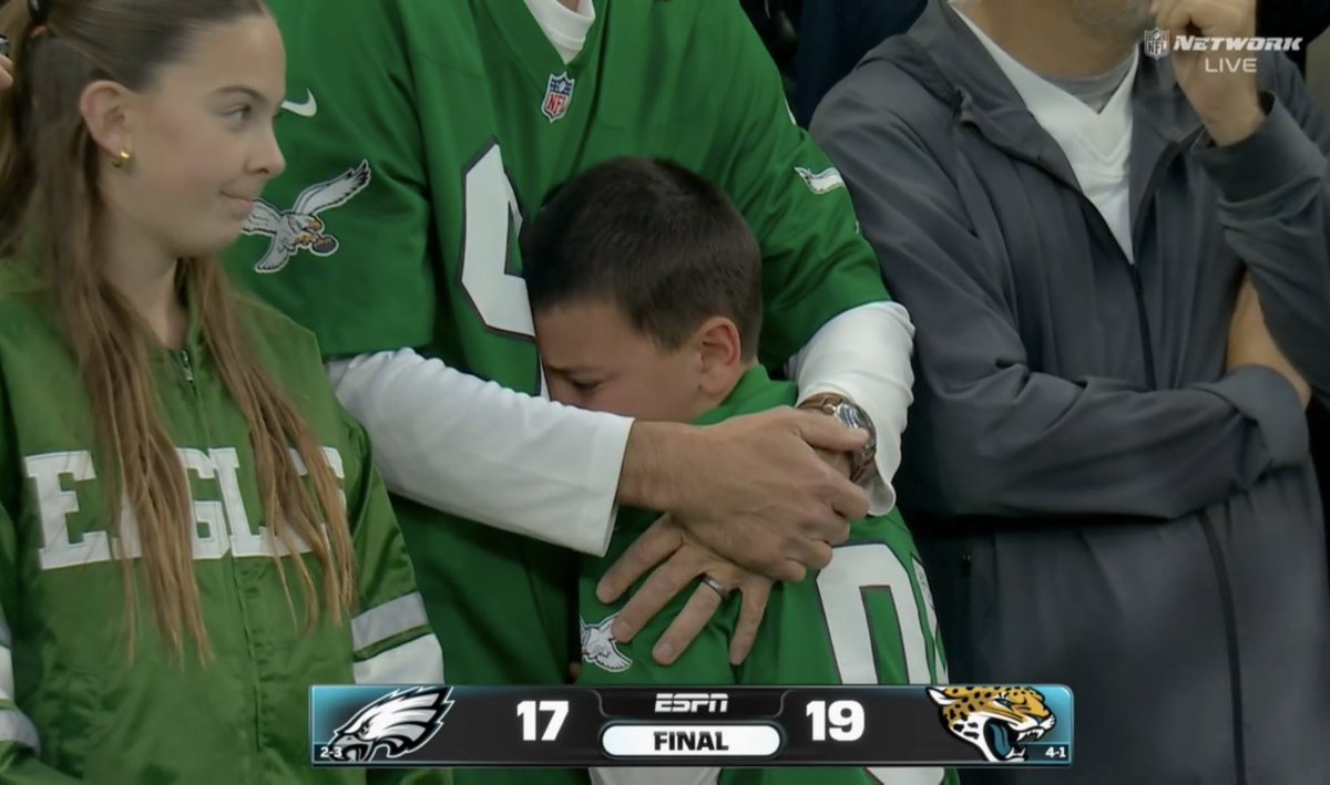 Blabbbbbyvmd's tweet photo. @PapaZirk DAAAAAA EAGLES LOSE https://t.co/M2NDdn2OSe