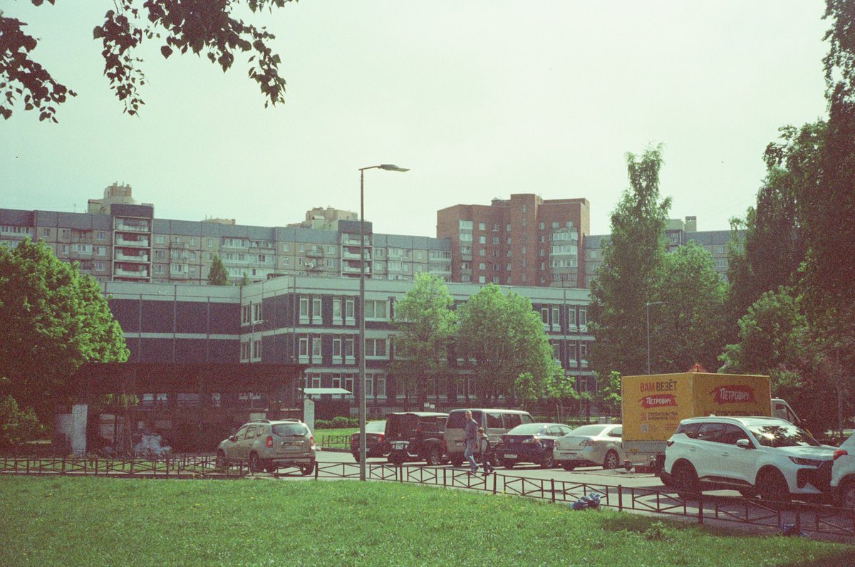 Gunkov2O56's tweet photo. Saint Petersburg, Primorsky District

Kodak Vision 2 500T ISO-200

#photograph #photo #russia #film https://t.co/sxI8C7NqJs