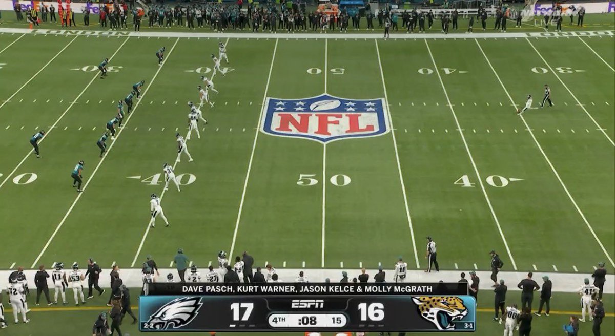 barstoolsports's tweet photo. The Eagles lost this game https://t.co/S1nsC1WC2z
