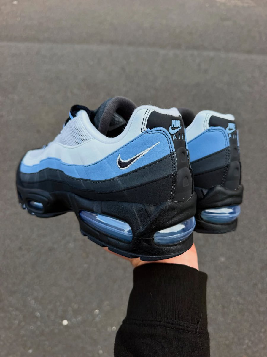 JustFreshKicks tweet picture