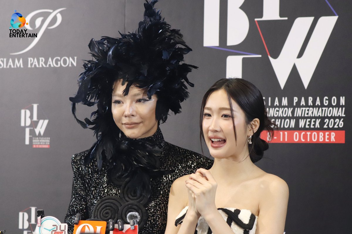 todayentth's tweet photo. “ฝ้าย - อะตอม” ช่วงสัมภาษณ์สื่อ ในงาน “Siam Paragon Bangkok International Fashion Week 2026 AT Siam Paragon”

FAYEATOM BIFW26 SIAM PARAGON
#SiamParagonBIFW2026xFayeAtom 

#FayeAtom #FayePeraya #AtomPariya 
#FLYNOW #madamefin
#SiamCenterBIFW2026 #BIFW2026 https://t.co/b3dkx2NvMo