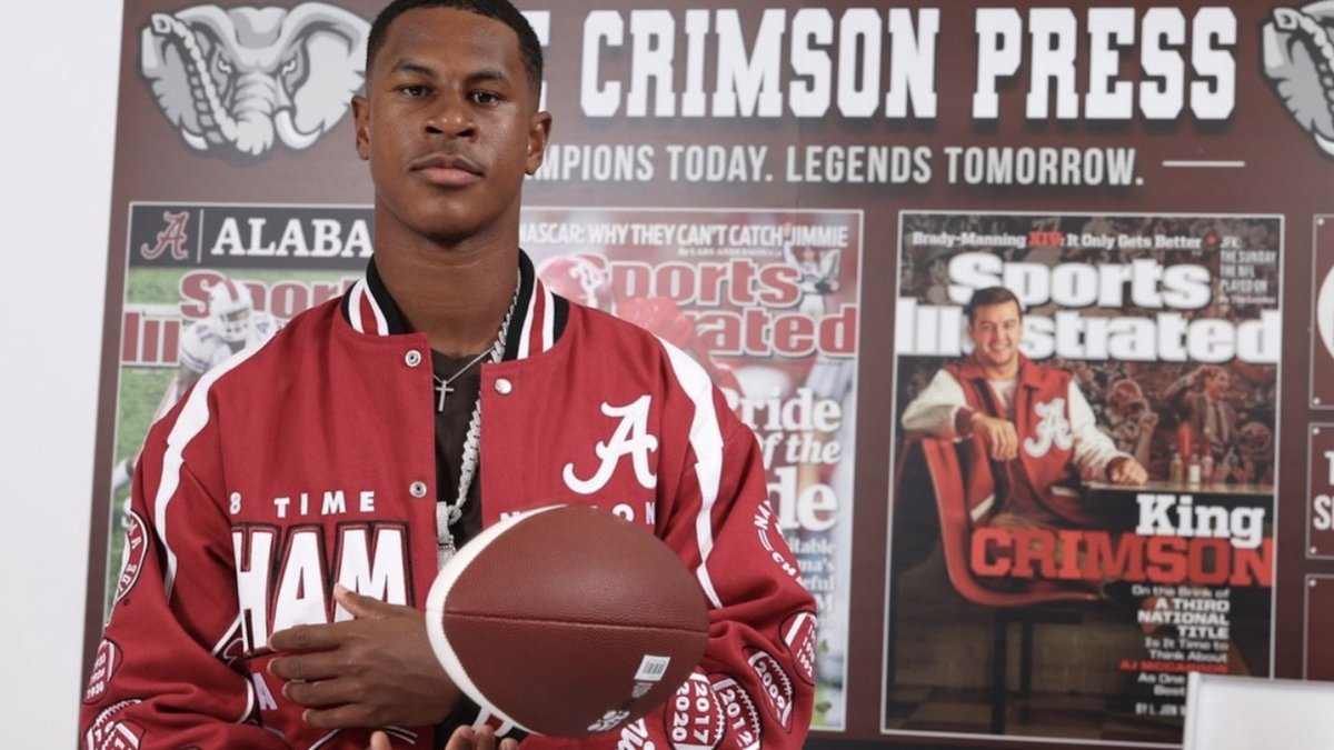 AndrewJBone's tweet photo. Five-star Alabama QB commit Elijah Haven returned to Tuscaloosa for the Georgia game.

He shared his thoughts on Keelon Russell, time with the coaching staff, meeting Bryce Young and a Sunday film session with Bryan Ellis.

STORY: https://t.co/SfcTrrlgrT https://t.co/98Eu87BVIk