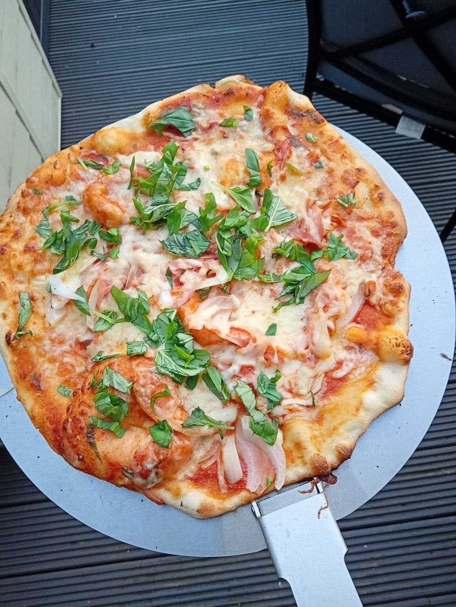 gordon1014917's tweet photo. Trying pizza out.
Pizza express dough. https://t.co/TaZYNdLlSo