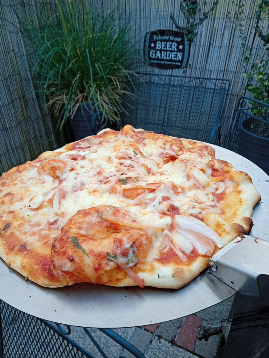 gordon1014917's tweet photo. Trying pizza out.
Pizza express dough. https://t.co/TaZYNdLlSo