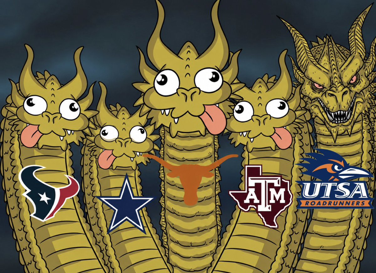 farah_hamed_'s tweet photo. Football in Texas this year: https://t.co/k6oELSokAJ
