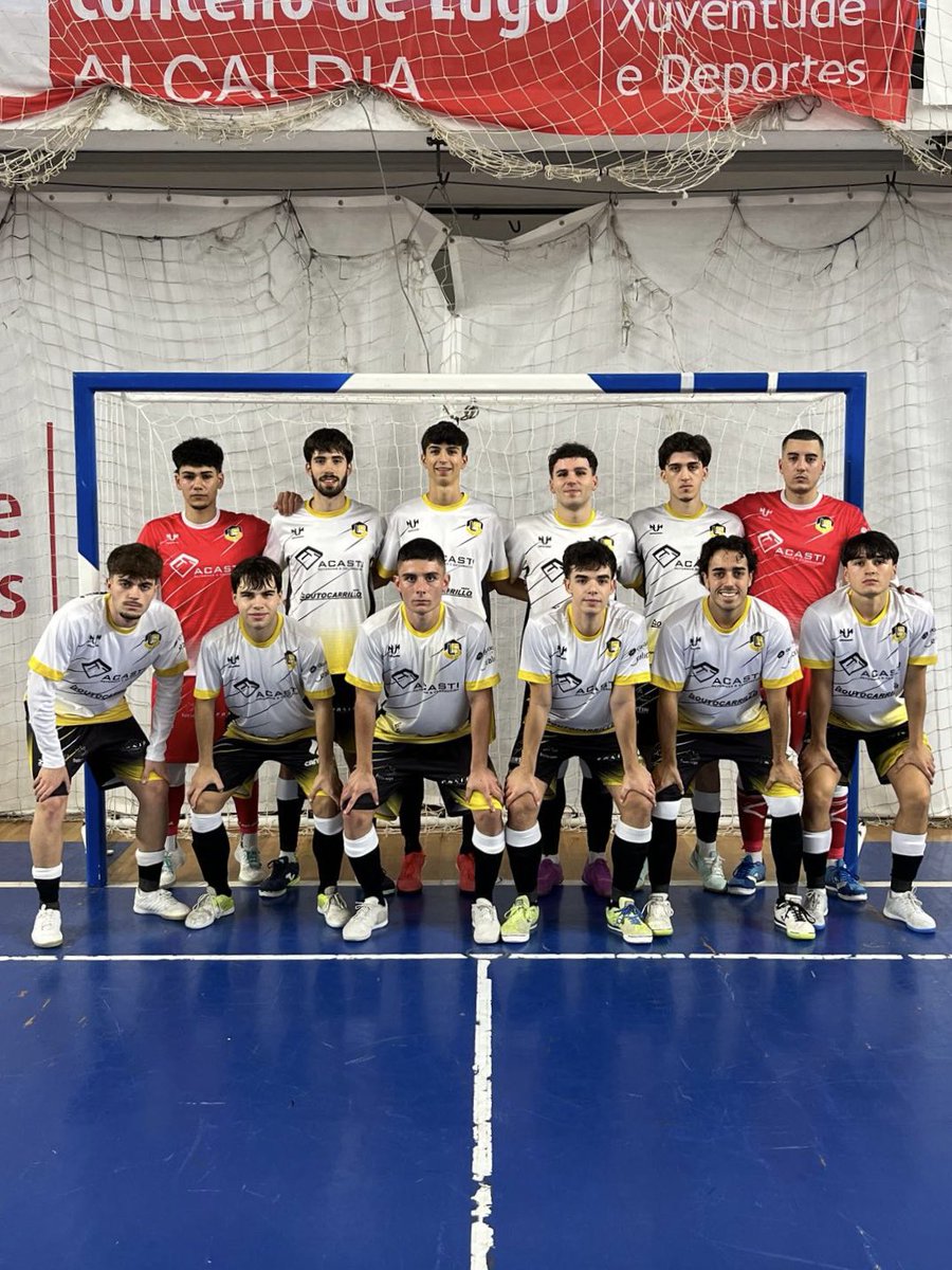 ADCLugoSala's tweet photo. 💪 Empate 4-4 do #LugoSala B ante o @marin_futsal 

⚽️ Otero, Javi, Sergio e Javi. 

Seguimos, equipo! 

#MedrandoDendeCasa 🏠 https://t.co/uSnPbnnvmU