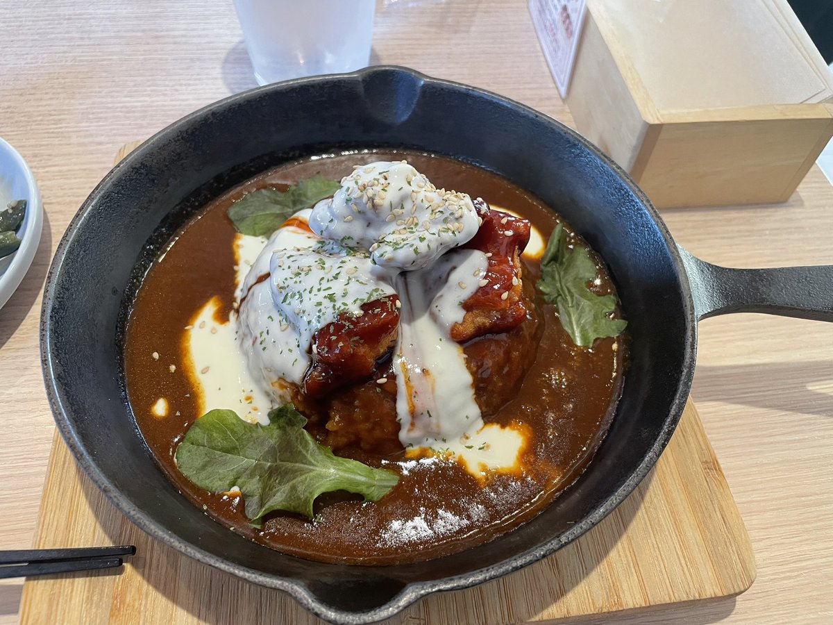 bon8_tw's tweet photo. みんなでご飯行ってきた！
でもなんか毎回写真が美味しそうに撮れない😅 https://t.co/yUYzegwzwd