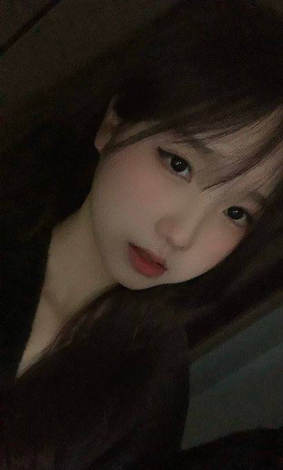 ThunderHarflv9's tweet photo. 高中生…我真的不要 🚪  

真的给b看 不信你试试 我真的是女菩萨 https://t.co/tR3FYoBdgh