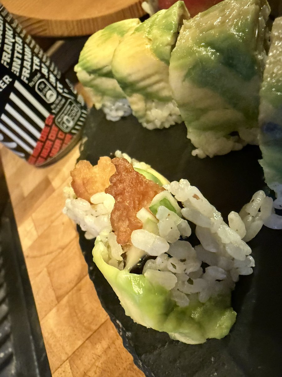 MichellesSushi's tweet photo. Michelle’s Sushi - P.s. Nicht nur sabbern, auch liken! #MichellesSushi #sushi #sushilovers #foodporn #sushiporn https://t.co/y5cO3CEQa7