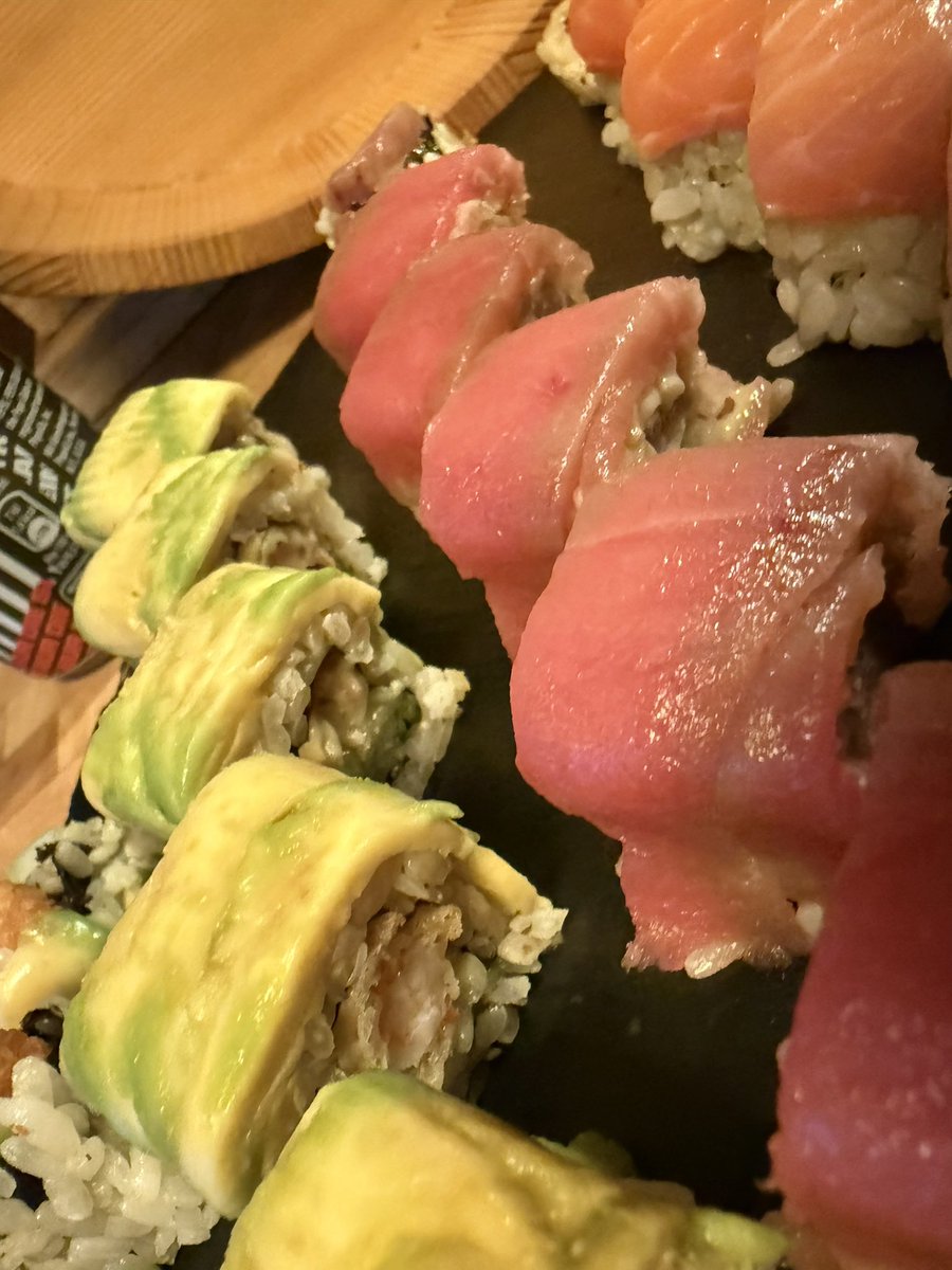 MichellesSushi's tweet photo. Michelle’s Sushi - P.s. Nicht nur sabbern, auch liken! #MichellesSushi #sushi #sushilovers #foodporn #sushiporn https://t.co/y5cO3CEQa7