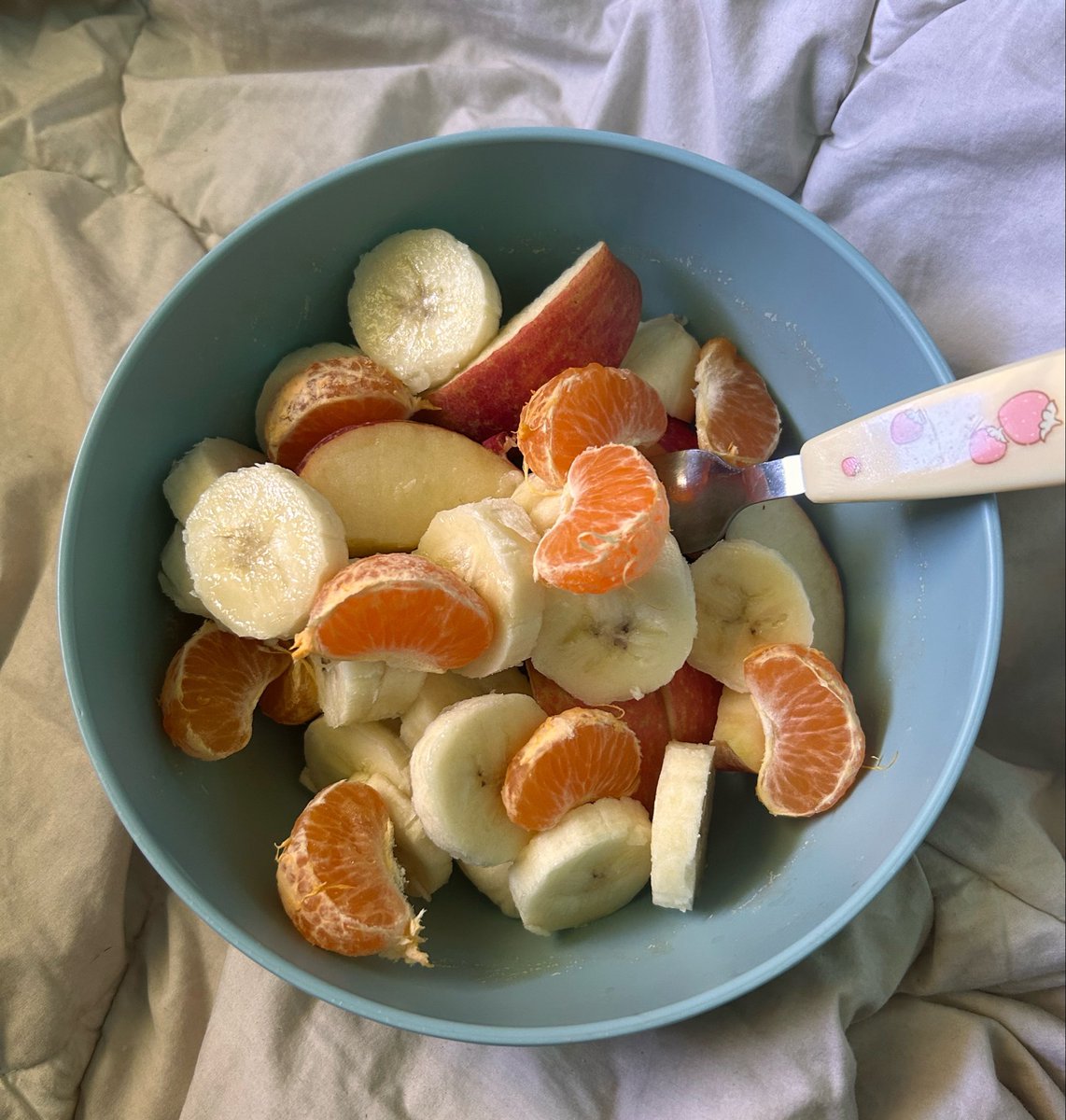 V2ampirePluto's tweet photo. 🍎🍌🍊

242c https://t.co/ztcVNJEQEG