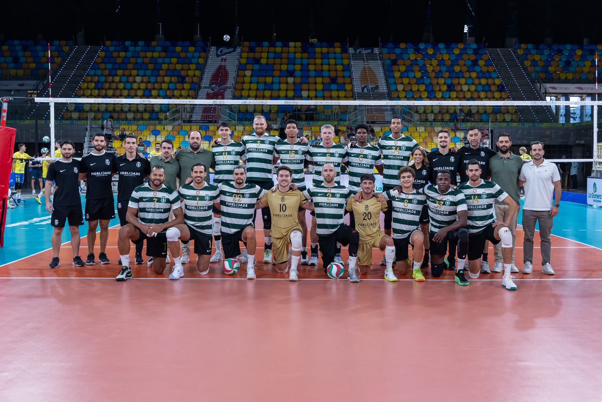 SCPModalidades's tweet photo. #VoleibolSCP | ▶️ Arranca a partida na Gran Canária Arena 🫴🏐 VAMOS, LEÕES! 

0-0 // #CVGSCP https://t.co/CaGgK6oBZ8