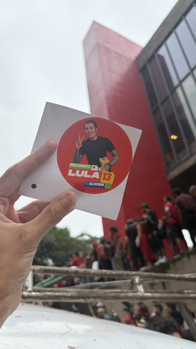 Rodrigoavilaart's tweet photo. BMTH PELA DEMOCRACIA!! https://t.co/IHwPSGSLDg