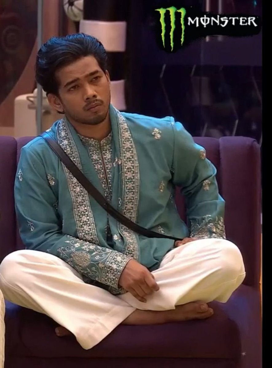DeadOk09's tweet photo. Hindus aise hi baithte hain, and Scout knows his religion and follows his beliefs. If someone disagrees with his way of practising his faith, they should respect his freedom instead of questioning it. India is a country where people of all religions deserve respect, and Hindu traditions deserve respect too. 🇮🇳🙏

#ScoutOP #BB20 #scoutArmy