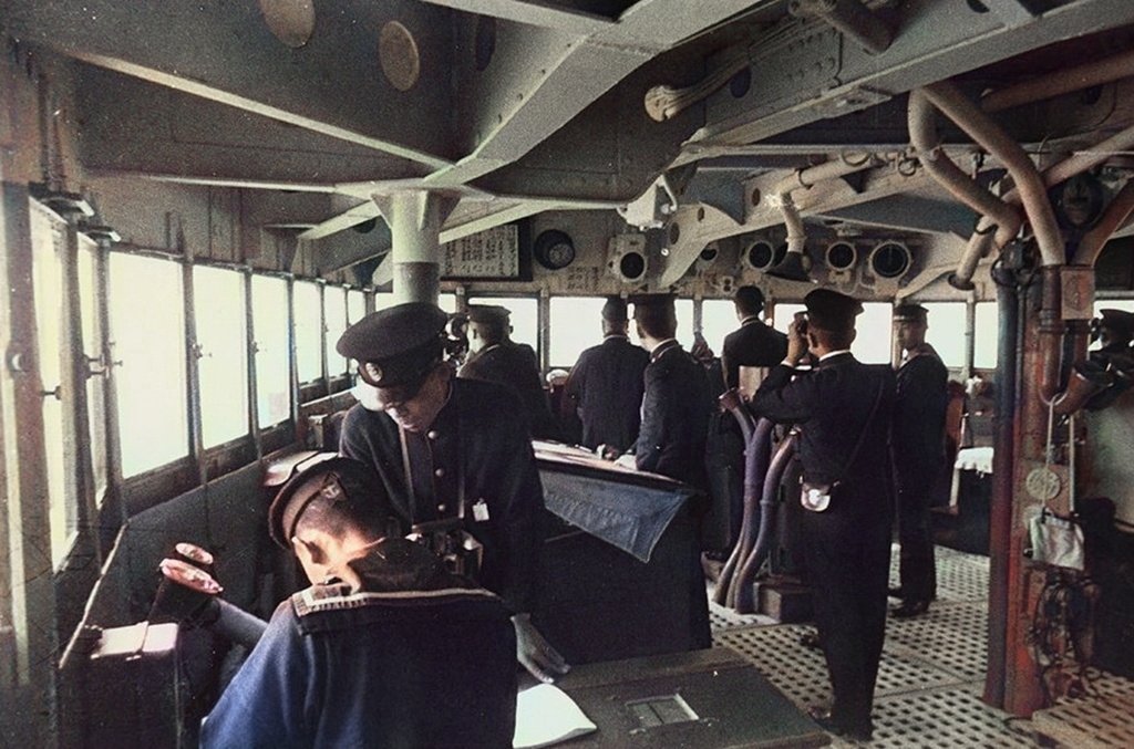 muginekosikikan's tweet photo. ＃日本海軍
戦艦陸奥の艦橋内部 https://t.co/CHUiKg5tQW