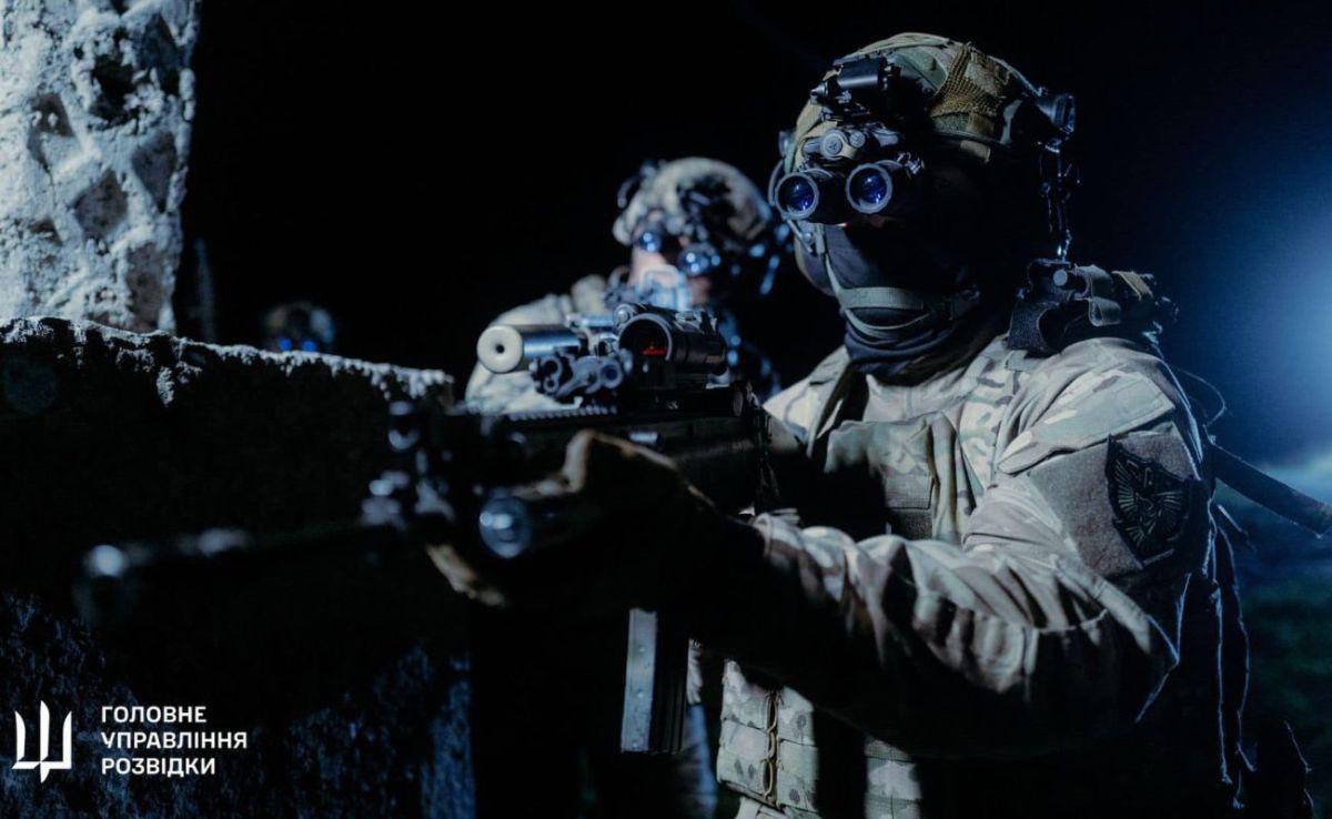 uatv_es's tweet photo. La inteligencia militar ucraniana afirma haber neutralizado dos grupos de fuerzas especiales rusas en el frente de Zaporiyia y capturado a un militar ruso. La operación se preparó con información de inteligencia.

#UATVEspañol https://t.co/naLVVVw2hG