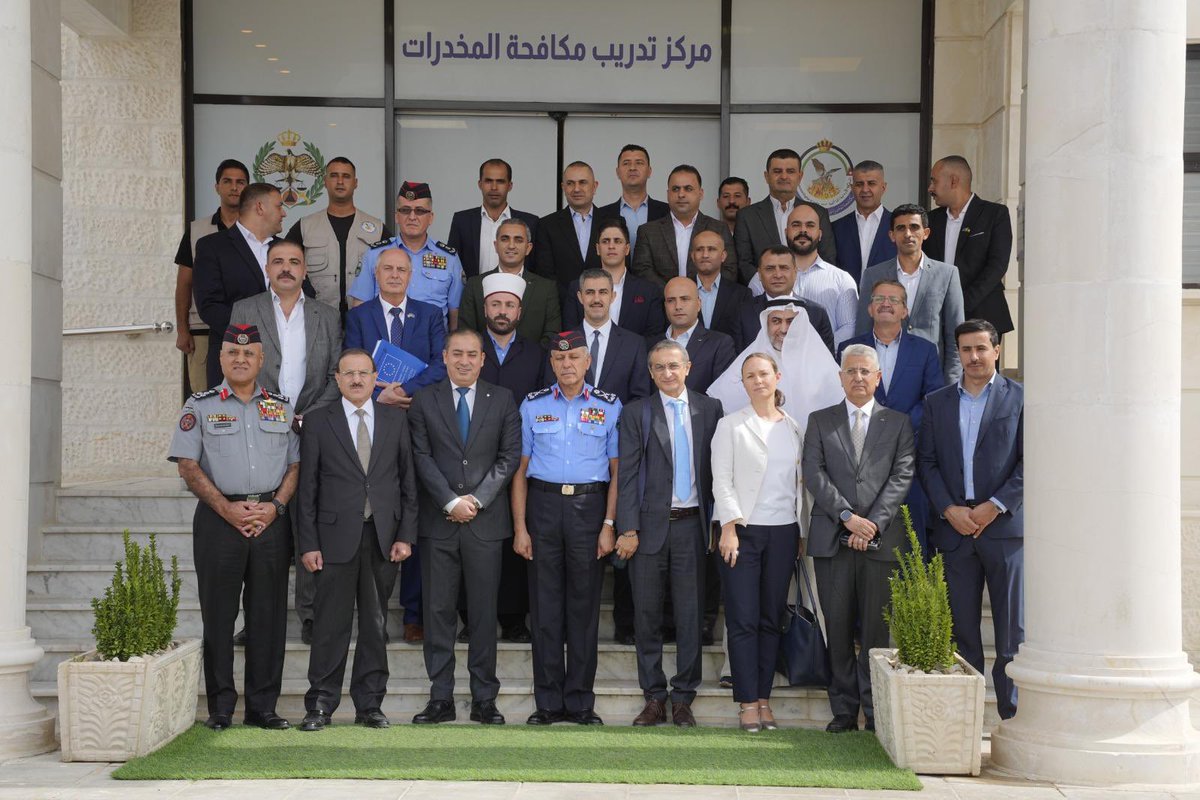 EUinJordan's tweet photo. 🇯🇴🇪🇺 The EU together w/ @Police_Jo inaugurated a new Anti-Narcotics Training Center, aiming to:
✔️Enhance specialized training.
✔️Improve officers’ skills and expertise.
✔️Strengthen Jordan’s capacity to combat drug trafficking and related crimes. https://t.co/IQ5nCruO5u