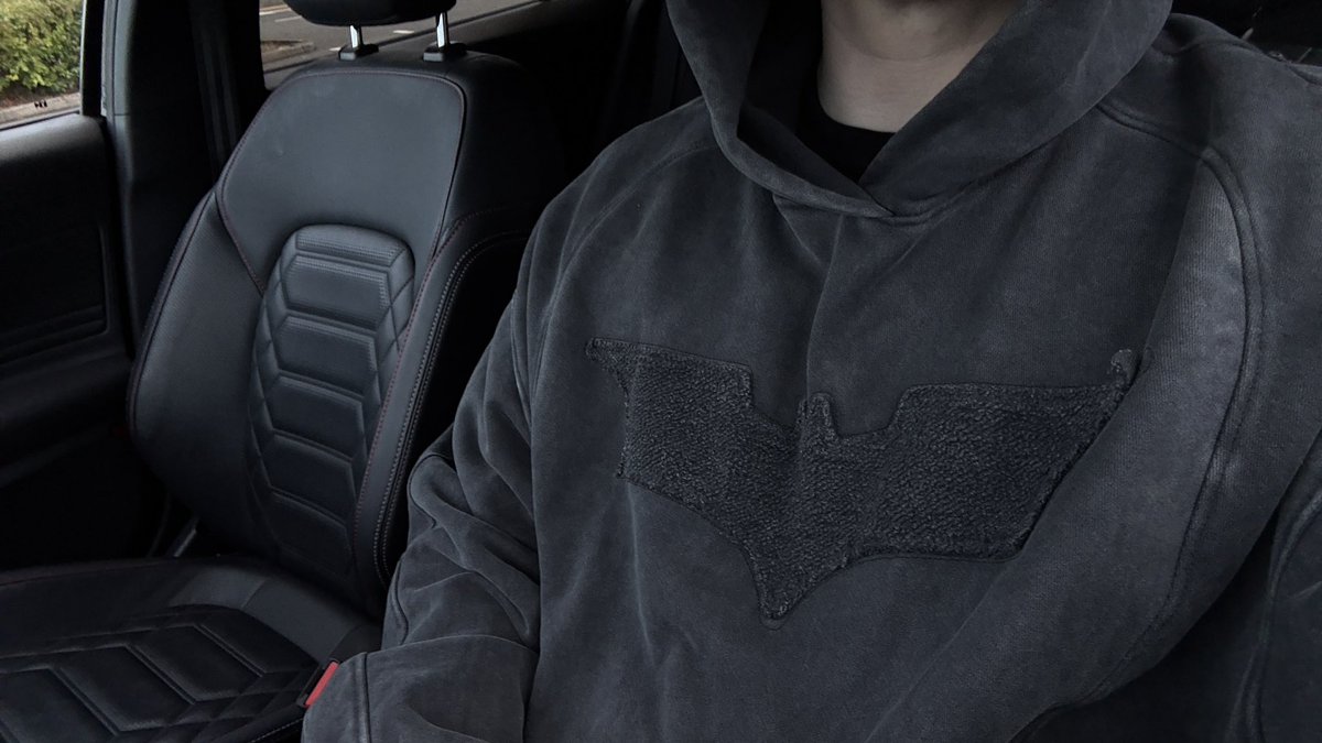 cowardforkatsu's tweet photo. I am Batman https://t.co/7JKGDKSmhA