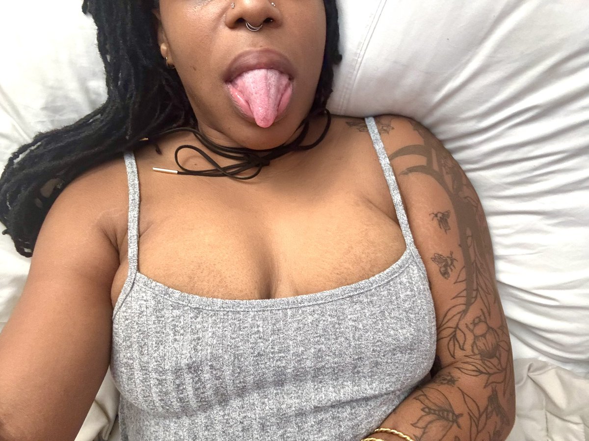 TheDreaRaven's tweet photo. About to go shopping and spoil myself a smidge 😛 https://t.co/3VpgEoT3G9