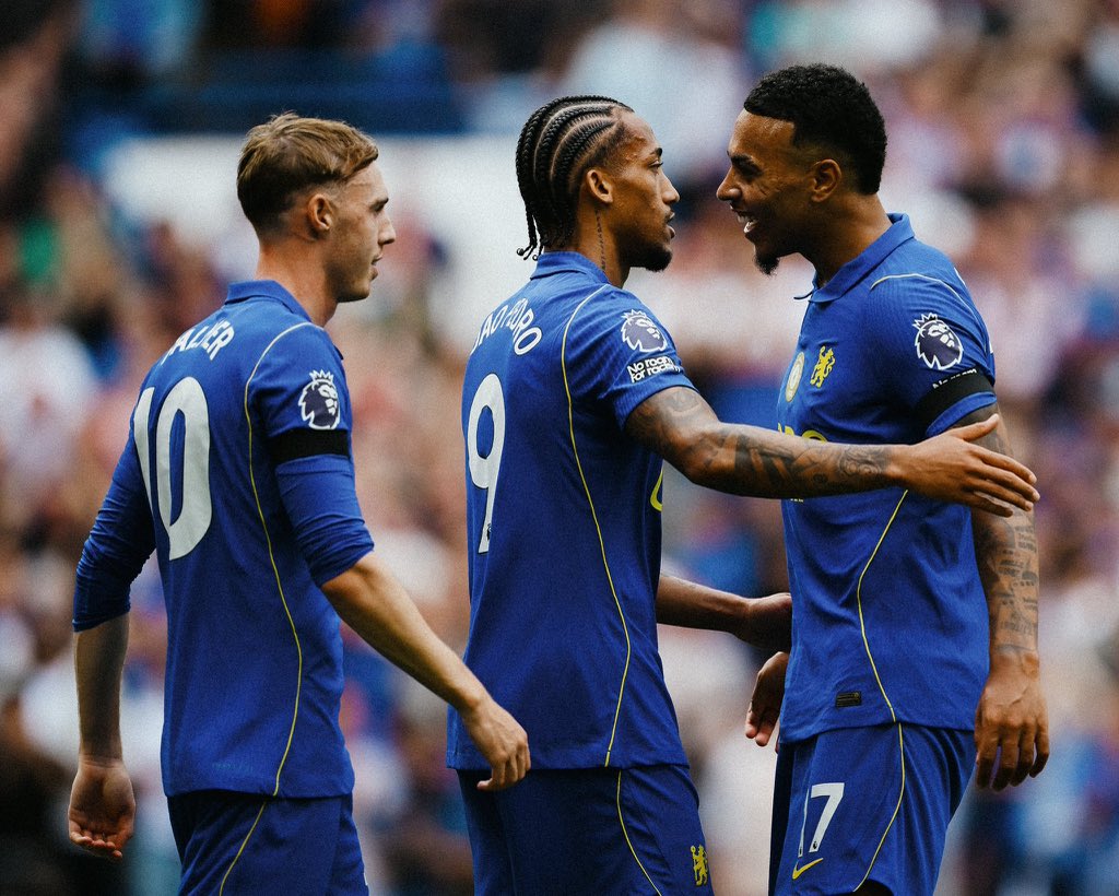 ThobaniMpungos2's tweet photo. Liverpool that is what you get for not preparing for the season well! Your transfer window was sh*t! ❌ 

Manchester City still looking like a force not to be reckoned with but the red card played a huge role to their but still they needed to do more ✅ 

But let me tell you all including the Arsenal sh*t champions! Nobody hear me so will 👂 nobody as long as Joao Pedro, Cole Palmer and Morgan Rogers at Chelsea will come to Stamford Bridge and do the Oles… Maybe at Anfield yeah but not at Stamford Bridge
