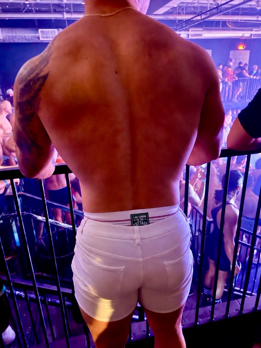 allthegaynz's tweet photo. About last night https://t.co/HPKtaZfybg