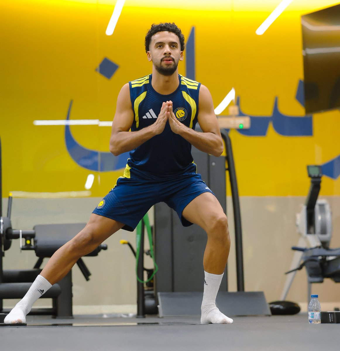 AlNassrFC's tweet photo. موعدنا غدًا في الأول بـارك ⏳ https://t.co/2vUINUFetQ