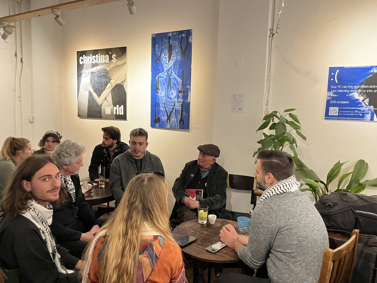 tothcsabatibor's tweet photo. Holocaust survivor and pro-Palestine activist from London, Stephen Kapos, talking to pro-Palestine organizers in Budapest, Hungary, after he was invited to a first-ever talk on the issue. Kapos was earlier arrested in Britian for publicli supporting PA, other organizations. https://t.co/KpLT37kipi