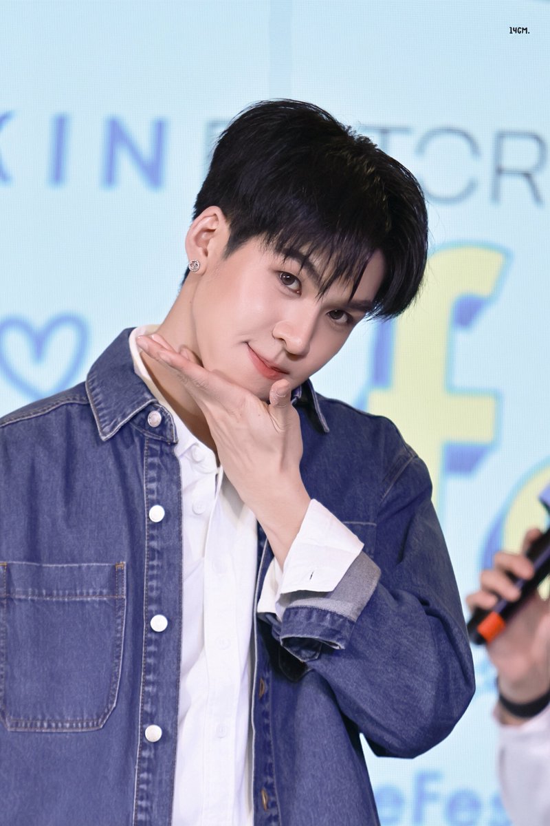 _14cm__'s tweet photo. 261011 :

สองขวบปะ ลูกอ้วม🤲🏻🤍

AASMP AT FAMIE FEST 

#SkinEditorFMFxAASMhiipraew
#auautnp https://t.co/ctQltPvqaR