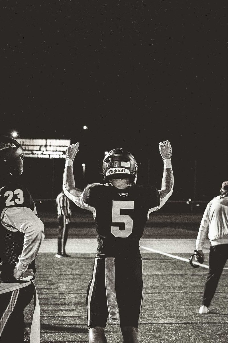 juliandancear5's tweet photo. Mid season film!

Team player doing whatever it takes to win!
@theking1 @coachivy1788 @Coach_Bailey2 @wpialsportsnews @WPIAL_Insider @PA_TodaySports @GatewayGatorAD 

https://t.co/2dbjTZEau1 https://t.co/TLcSrPWCQO