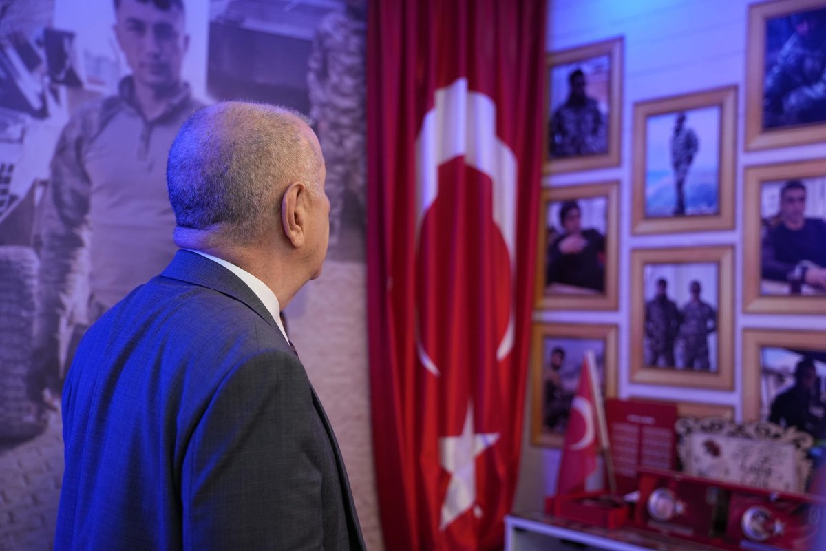 davasinin_adami's tweet photo. Vazgeçelim öyle mi?

#ŞehitZekeriyaZencirli 🇹🇷 @umitozdag https://t.co/Jhx6KvnAda