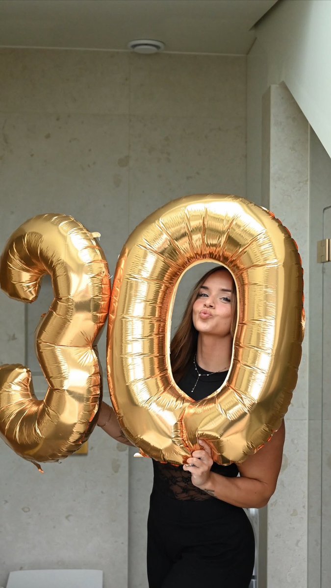 MelindaLinlemn's tweet photo. ❤️🎉 MY BIRTHDAY IS today 🎂🥳
To all my amazing fans, today is my special day, and I want you all to celebrate this beautiful moment with me! ❤️🎊 I invite you all to join me in celebrating another year of life, happiness, good health, long life, prosperity https://t.co/IFxAWb8u2F