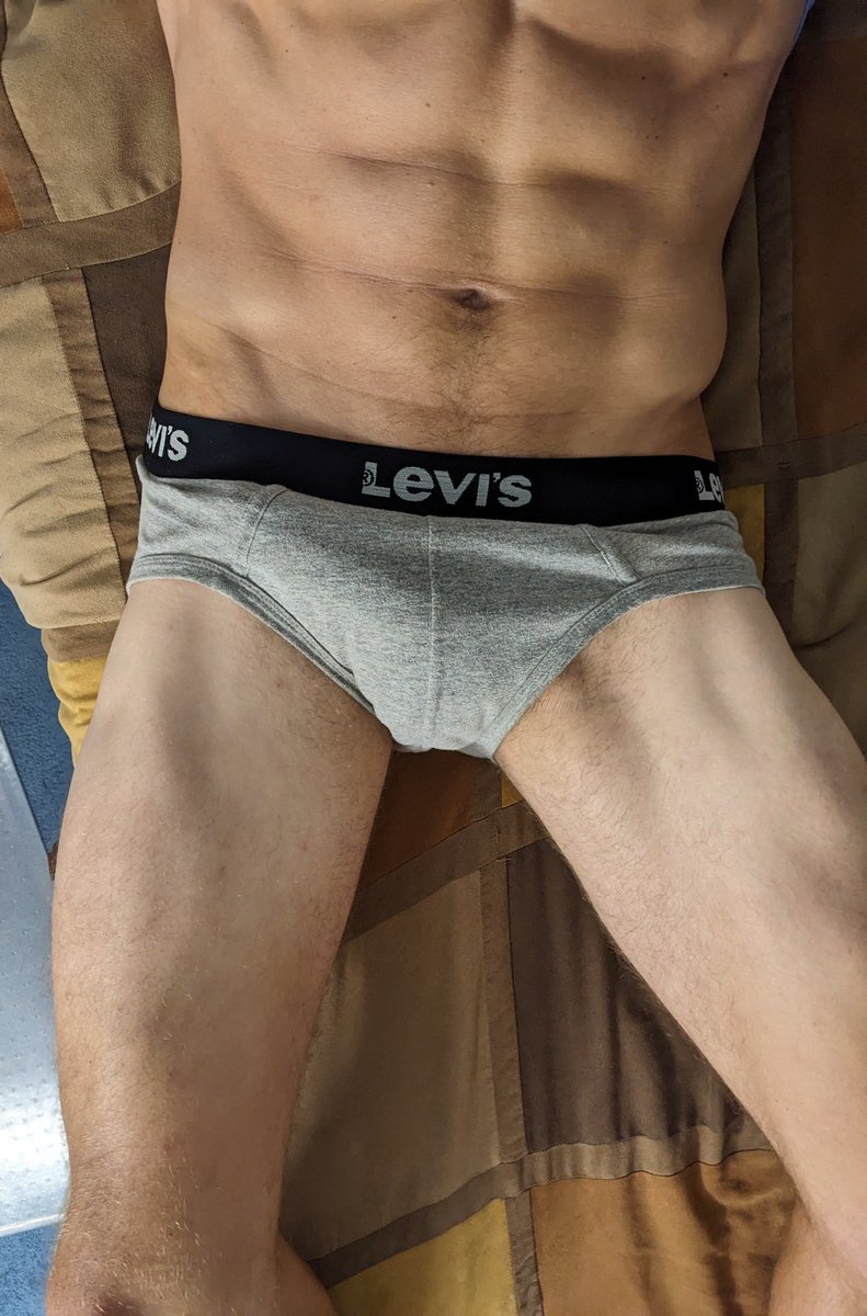Steeleofaman's tweet photo. Big bulge in my undies Sunday!
#underwear #abs #bulge #bigcock #bulgeaddict #model #men https://t.co/4Kdj2rtKJa