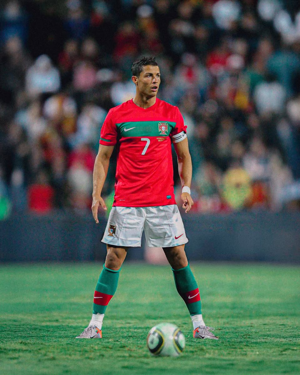 CRonaldoNews's tweet photo. 🔙 Cristiano Ronaldo (2010) ⚽️✨🇵🇹 https://t.co/iHfJlr8dJp