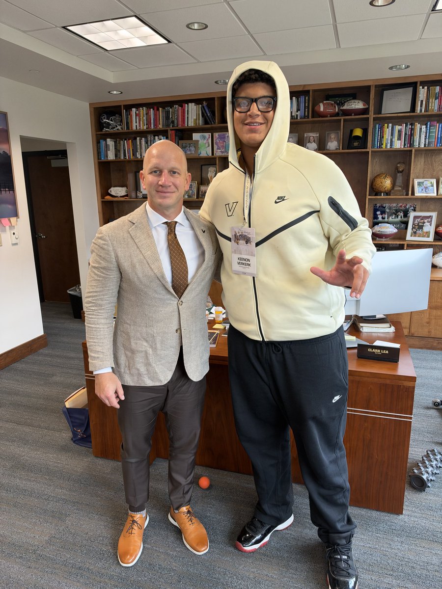 Keenonv2028's tweet photo. Had an Amazing Time in Nashville this weekend despite the loss such a great time and wonderful hospitality!! ⚓️⚓️ @VandyFootball @ChadSimmons_ @Coach_Nady @NickyV05 @TheUCReport @Coach_Lea @Vandy_247 @benjaminwolk @EPHSRecruiting  @DB_BucksFB @VanSpence10 @on3recruits @AABonNBC https://t.co/aKvAmmHdsI